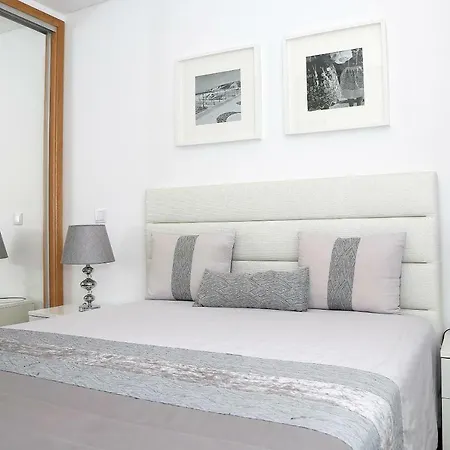 Genny's Place 4*
