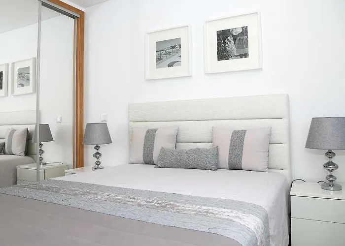 Genny's Place 4*