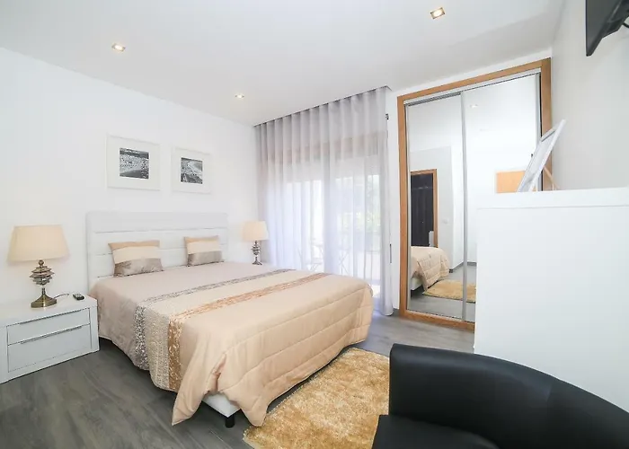 Genny's Place בית הארחה 4*